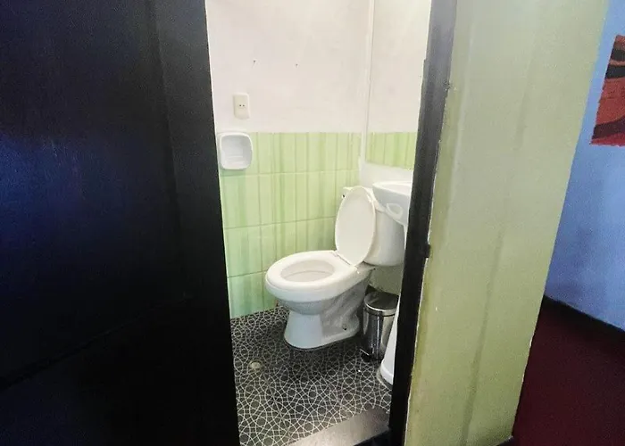 Hotel Cusquein Hostel *