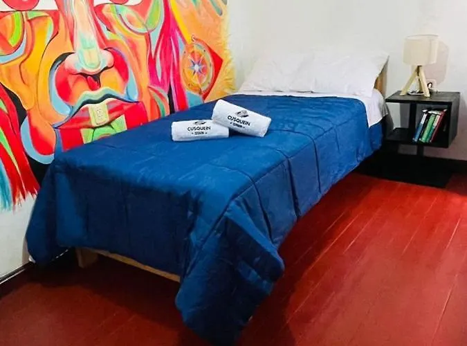 Cusquein Hostel Hotel *